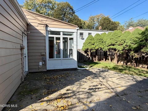 Tiny photo for 1234 Eleanor Avenue, Toledo, OH 43612 (MLS # 10014679)