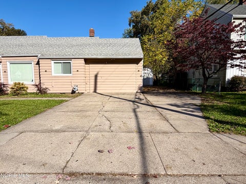 Tiny photo for 1234 Eleanor Avenue, Toledo, OH 43612 (MLS # 10014679)