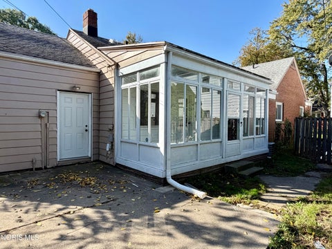 Tiny photo for 1234 Eleanor Avenue, Toledo, OH 43612 (MLS # 10014679)