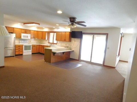 Tiny photo for 102 Meadowshire Drive, McComb, OH 45858 (MLS # 10000784)