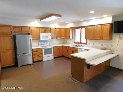 Tiny photo for 102 Meadowshire Drive, McComb, OH 45858 (MLS # 10000784)