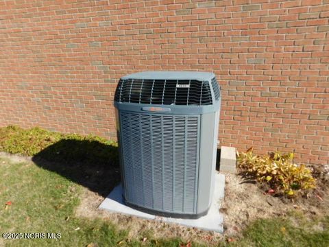 Tiny photo for 102 Meadowshire Drive, McComb, OH 45858 (MLS # 10000784)