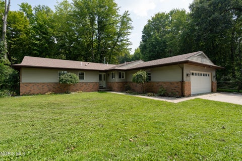 Tiny photo for 10705 Maumee Western Road, Swanton, OH 43558 (MLS # 10012380)
