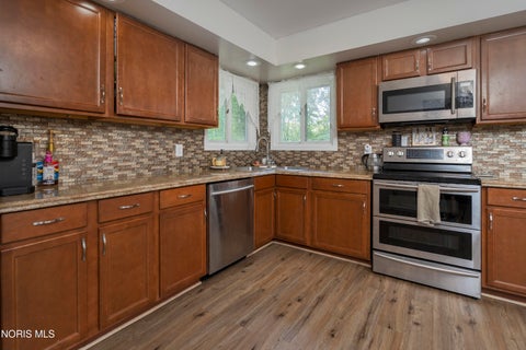 Tiny photo for 10705 Maumee Western Road, Swanton, OH 43558 (MLS # 10012380)
