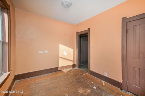 Tiny photo for 461 W Tiffin Street, Fostoria, OH 44830 (MLS # 10002434)