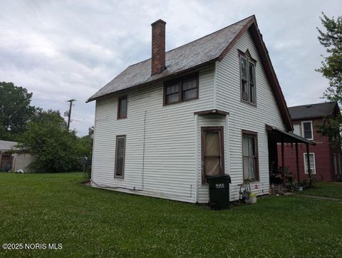 Tiny photo for 461 W Tiffin Street, Fostoria, OH 44830 (MLS # 10002434)