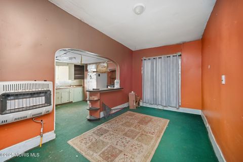 Tiny photo for 461 W Tiffin Street, Fostoria, OH 44830 (MLS # 10002434)