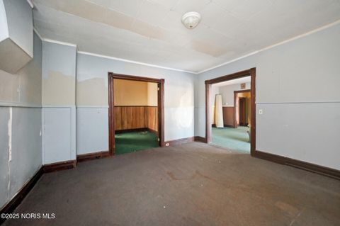 Tiny photo for 461 W Tiffin Street, Fostoria, OH 44830 (MLS # 10002434)