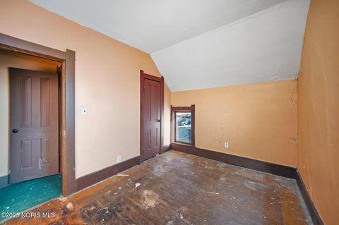 Tiny photo for 461 W Tiffin Street, Fostoria, OH 44830 (MLS # 10002434)