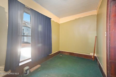 Tiny photo for 461 W Tiffin Street, Fostoria, OH 44830 (MLS # 10002434)