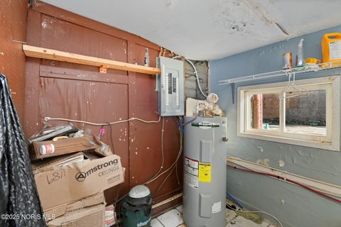 Tiny photo for 461 W Tiffin Street, Fostoria, OH 44830 (MLS # 10002434)