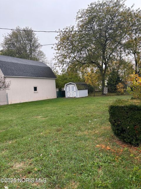 Tiny photo for 1001 Decker Avenue, Findlay, OH 45840 (MLS # 10000859)