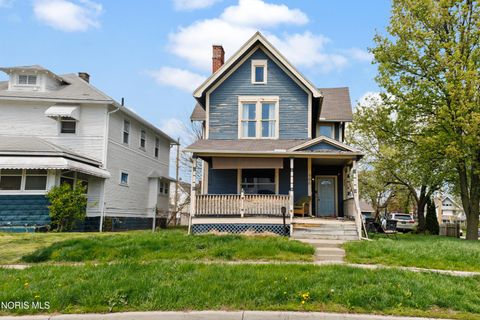 Photo of 906 Oakwood Avenue, Toledo, OH 43607 (MLS # 10005950)