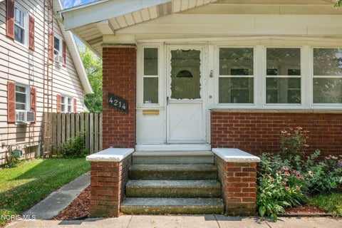 Tiny photo for 4214 Eastway Street, Toledo, OH 43612 (MLS # 10012332)