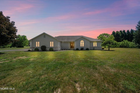 Photo of 6851 Berridge Road, Whitehouse, OH 43571 (MLS # 10009147)