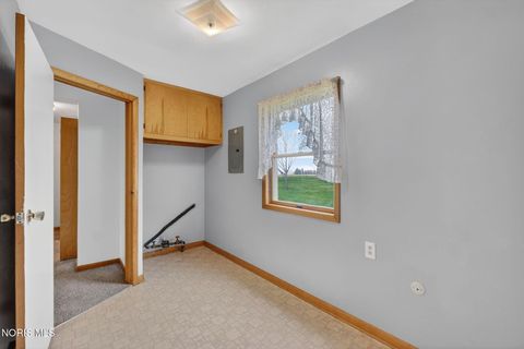 Tiny photo for 6237 Seaman Road, Oregon, OH 43616 (MLS # 10006632)