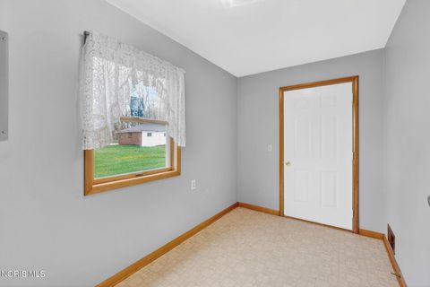 Tiny photo for 6237 Seaman Road, Oregon, OH 43616 (MLS # 10006632)