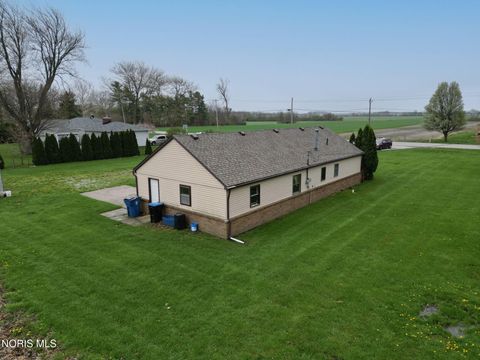 Tiny photo for 6237 Seaman Road, Oregon, OH 43616 (MLS # 10006632)