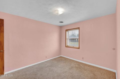 Tiny photo for 6237 Seaman Road, Oregon, OH 43616 (MLS # 10006632)