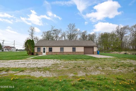 Photo of 6237 Seaman Road, Oregon, OH 43616 (MLS # 10006632)