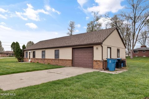 Tiny photo for 6237 Seaman Road, Oregon, OH 43616 (MLS # 10006632)