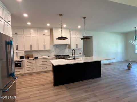 Homes For Sale - 2277 Big Hickory Run<br/> Sylvania, OH 43560