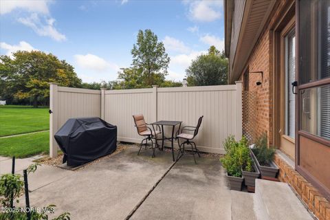 Tiny photo for 11131 Riverbend Court, Perrysburg, OH 43551 (MLS # 10000104)