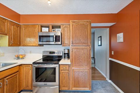 Tiny photo for 11131 Riverbend Court, Perrysburg, OH 43551 (MLS # 10000104)