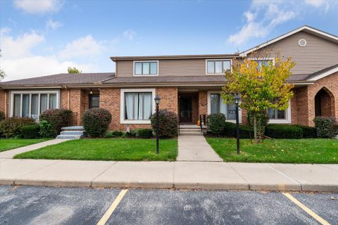 Photo of 11131 Riverbend Court, Perrysburg, OH 43551 (MLS # 10000104) Photo of 11131 Riverbend Court, Perrysburg, OH 43551 (MLS # 10000104)