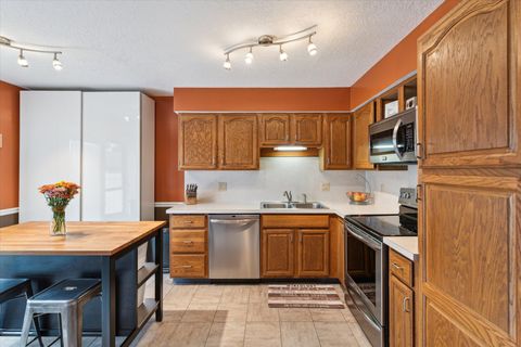 Tiny photo for 11131 Riverbend Court, Perrysburg, OH 43551 (MLS # 10000104)