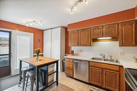 Tiny photo for 11131 Riverbend Court, Perrysburg, OH 43551 (MLS # 10000104)