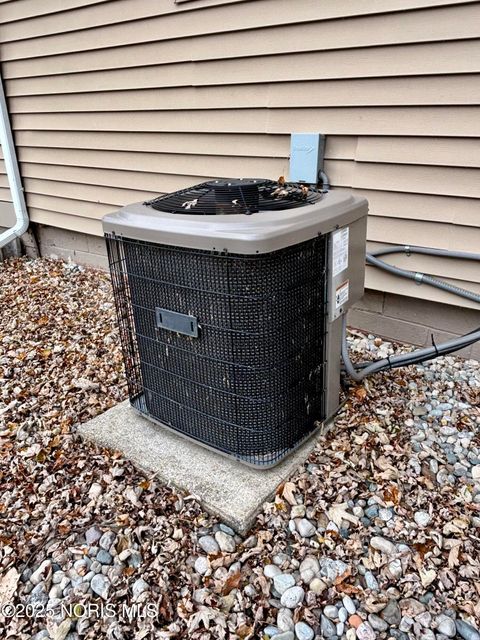 Tiny photo for 12404 La Fontaine Drive, Curtice, OH 43412 (MLS # 10001775)