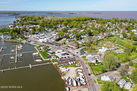 Tiny photo for 5962 Edgewater Drive, Toledo, OH 43611 (MLS # 10002052)