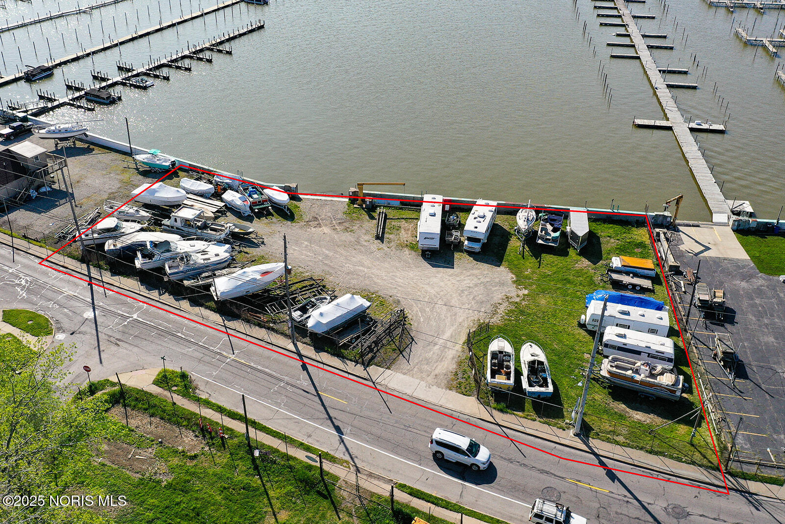 5962 Edgewater Drive