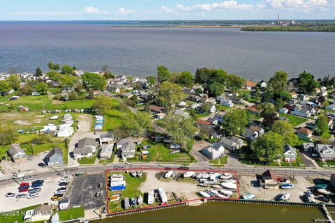 Tiny photo for 5962 Edgewater Drive, Toledo, OH 43611 (MLS # 10002052)