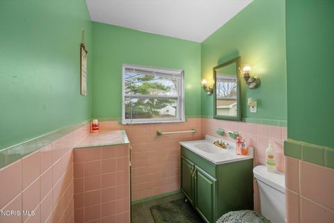 Tiny photo for 1313 Stanwix Drive, Toledo, OH 43614 (MLS # 10005428)