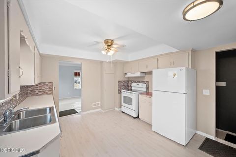 Tiny photo for 1313 Stanwix Drive, Toledo, OH 43614 (MLS # 10005428)