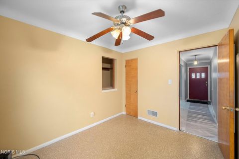 Tiny photo for 1313 Stanwix Drive, Toledo, OH 43614 (MLS # 10005428)