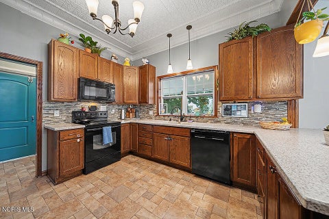 Tiny photo for 207 Center Street, Findlay, OH 45840 (MLS # 10010855)