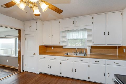 Tiny photo for 8806 Garden Road, Maumee, OH 43537 (MLS # 10000069)