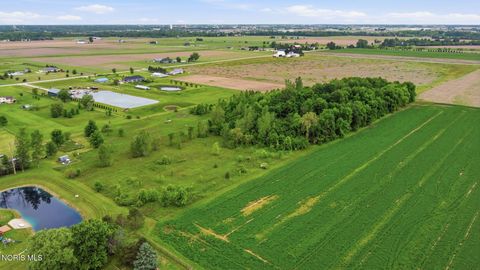 Tiny photo for 9830 E Kramer Road, Bowling Green, OH 43402 (MLS # 10008296)