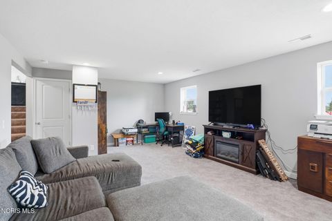 Tiny photo for 9830 E Kramer Road, Bowling Green, OH 43402 (MLS # 10008296)