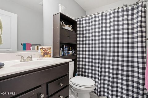 Tiny photo for 9830 E Kramer Road, Bowling Green, OH 43402 (MLS # 10008296)