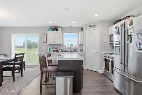 Tiny photo for 9830 E Kramer Road, Bowling Green, OH 43402 (MLS # 10008296)