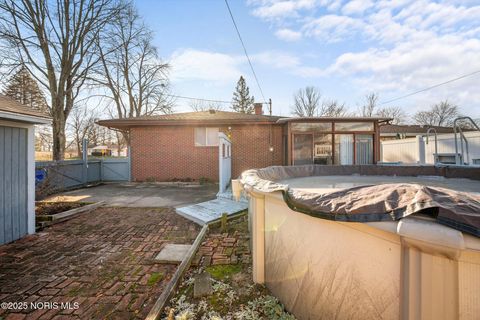 Tiny photo for 6051 Dellwood Drive, Toledo, OH 43613 (MLS # 10002456)