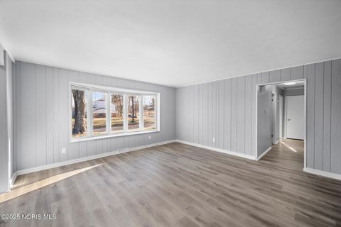 Tiny photo for 6051 Dellwood Drive, Toledo, OH 43613 (MLS # 10002456)