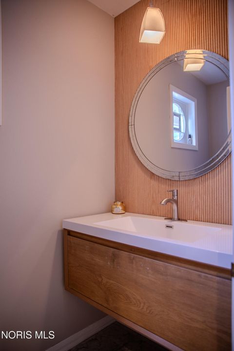 Tiny photo for 2148 Emkay Drive, Ottawa Hills, OH 43606 (MLS # 10004735)