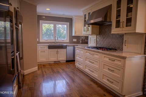 Tiny photo for 2148 Emkay Drive, Ottawa Hills, OH 43606 (MLS # 10004735)