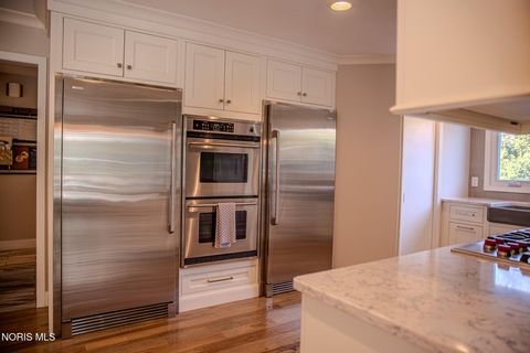 Tiny photo for 2148 Emkay Drive, Ottawa Hills, OH 43606 (MLS # 10004735)