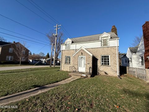 Photo of 2701 Gunckel Boulevard, Toledo, OH 43606 (MLS # 10005357)